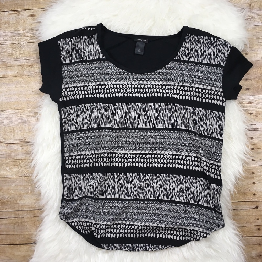 Ann Taylor Short Sleeve Black and White Blouse